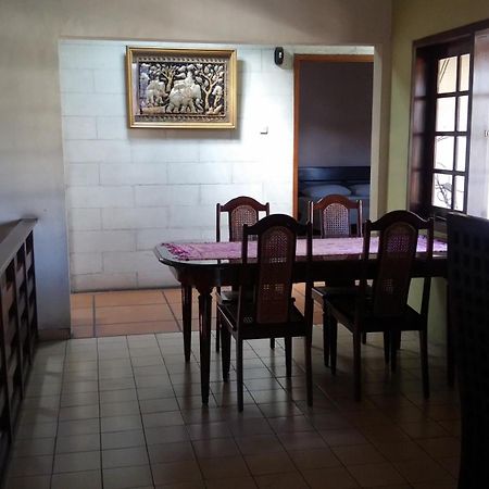 Peye Guesthouse Malang Zewnętrze zdjęcie