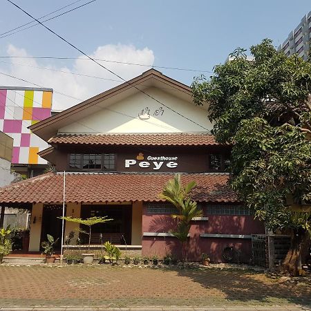 Peye Guesthouse Malang Zewnętrze zdjęcie
