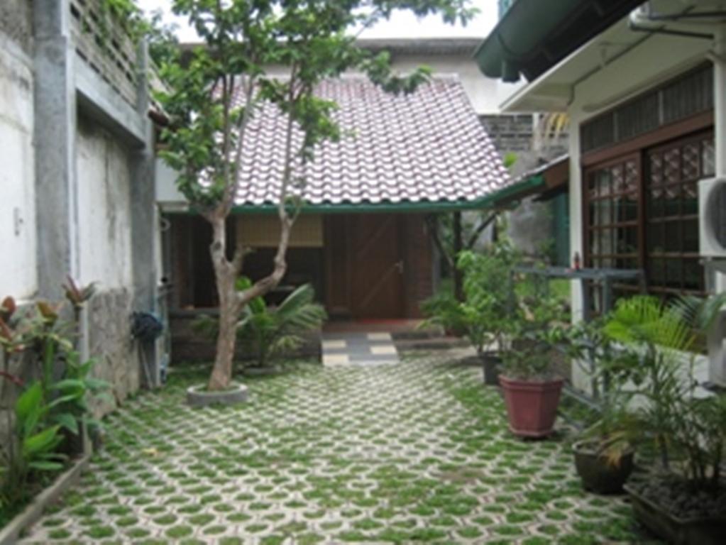 Peye Guesthouse Malang Zewnętrze zdjęcie