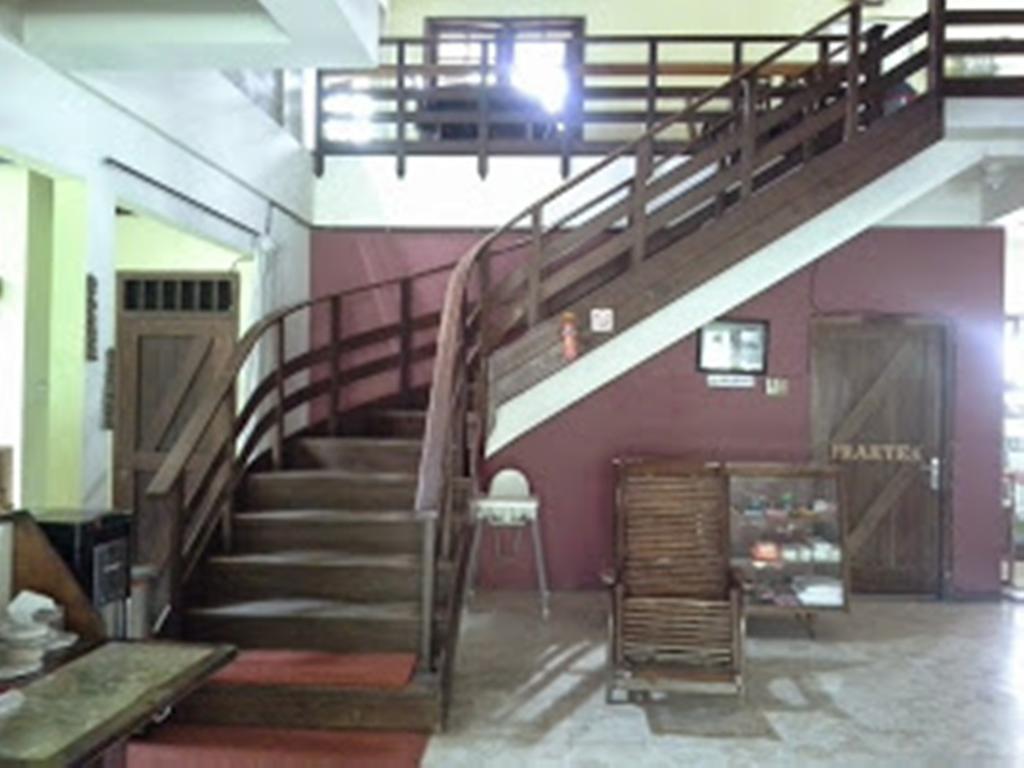 Peye Guesthouse Malang Zewnętrze zdjęcie