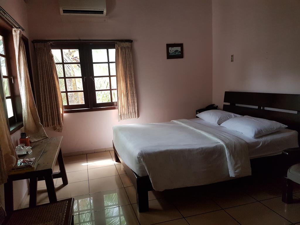 Peye Guesthouse Malang Zewnętrze zdjęcie