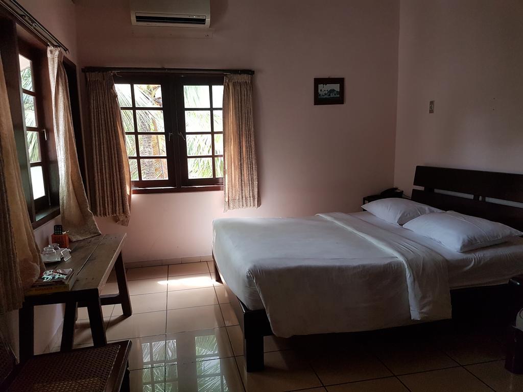 Peye Guesthouse Malang Zewnętrze zdjęcie